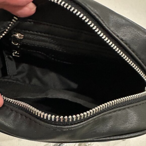 BADGLEY MISCHKA Quilted Camera Bag with Pearls - Picture 4 of 7